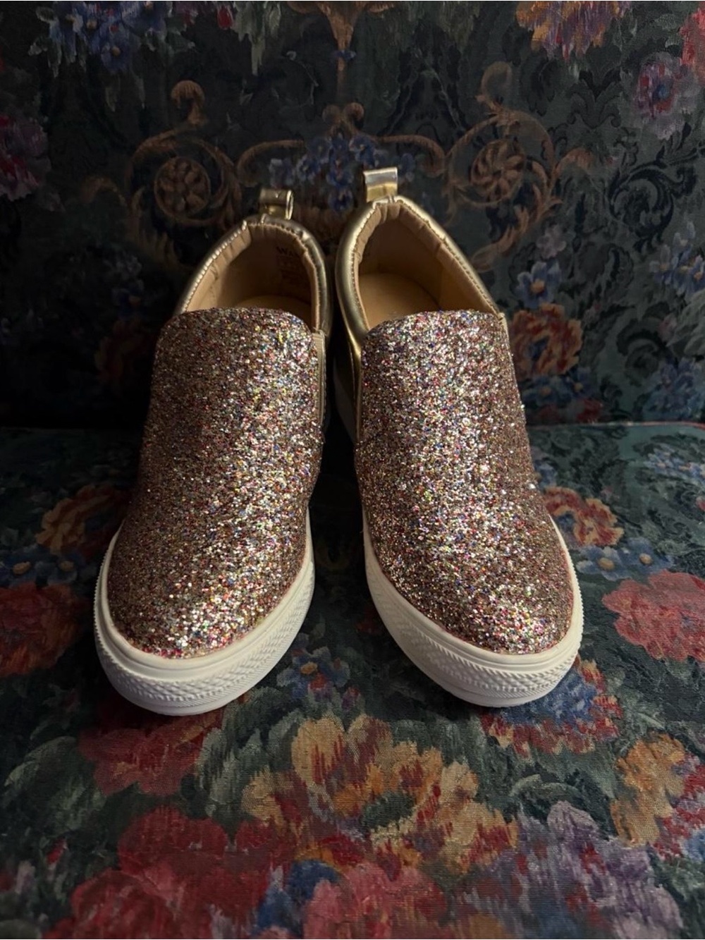 Glitter Slip-On Sneakers - Gold